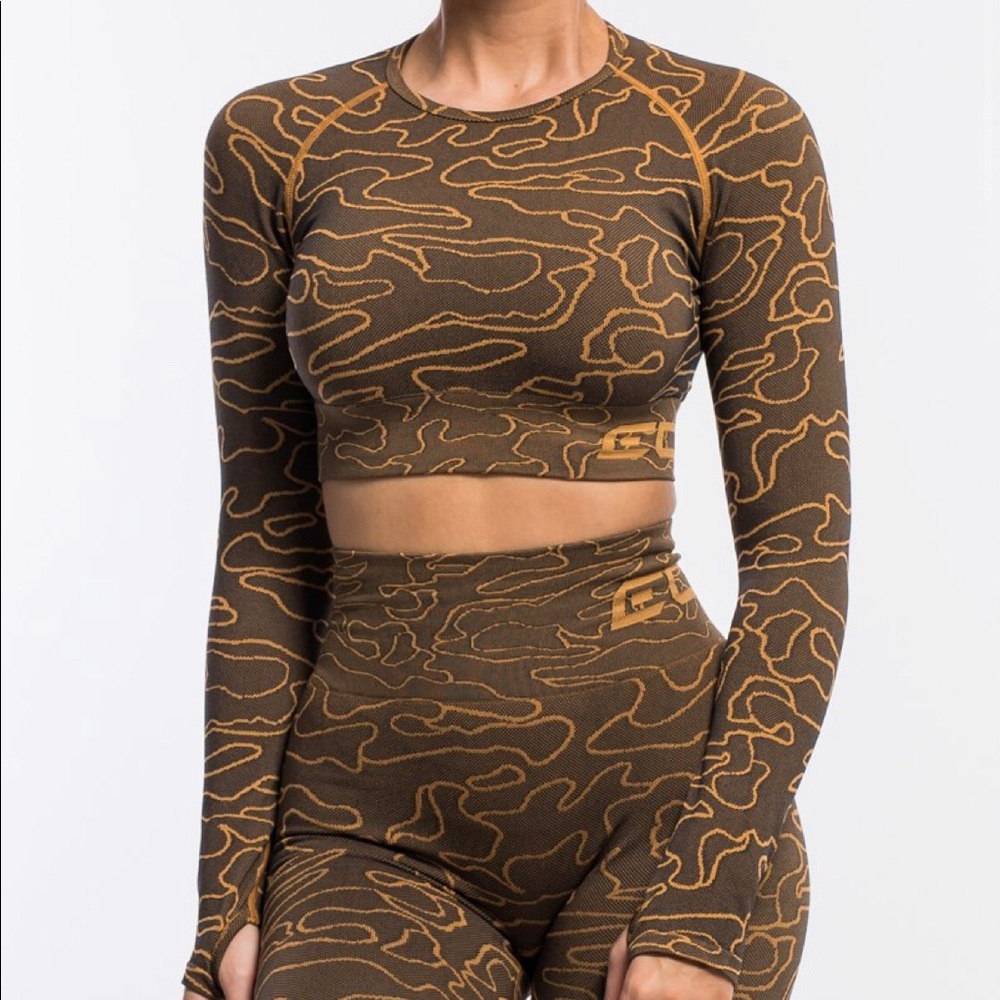 arise camo top
